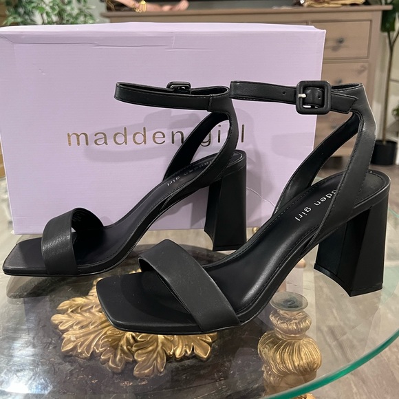 Madden Girl Shoes - MADDEN GIRL Winnii sandals ✨